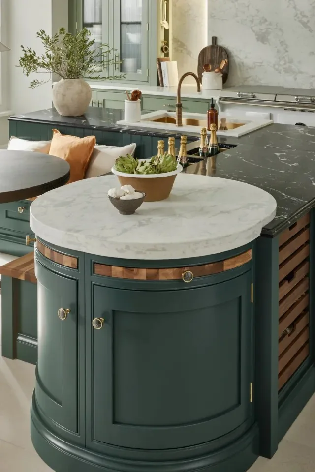 Regiment & Copse Green: A closer look at the rounded island end and curved door detailing.